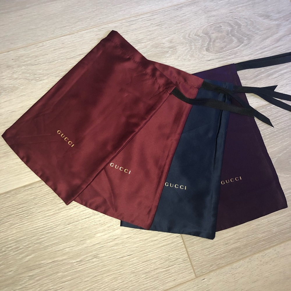 Authentic Gucci Silk Slip Drawstring Bag 🕶